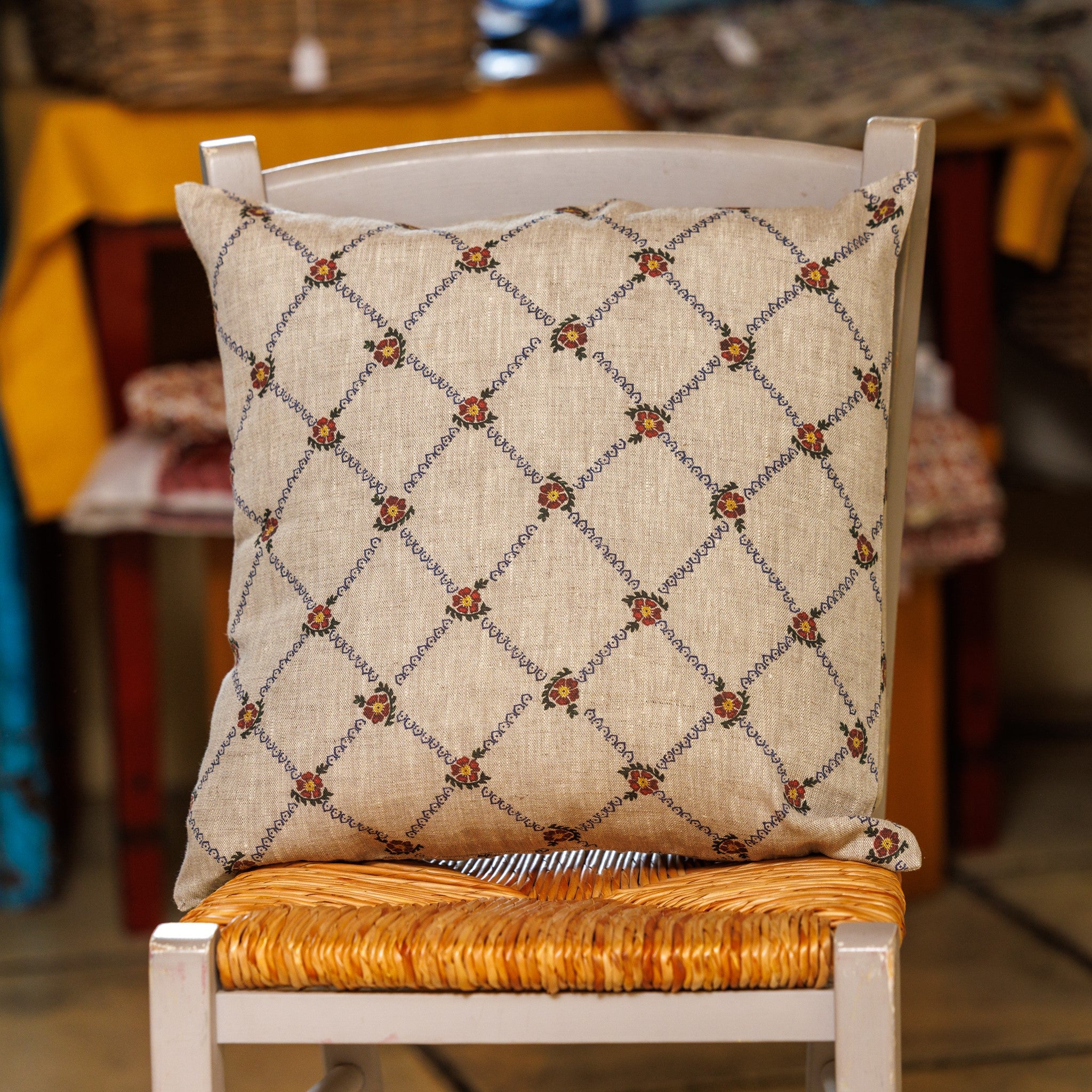 【新品】old mountain Veroa Cushion Cover Cushion Cover Old Rose | NicholasMosse.com