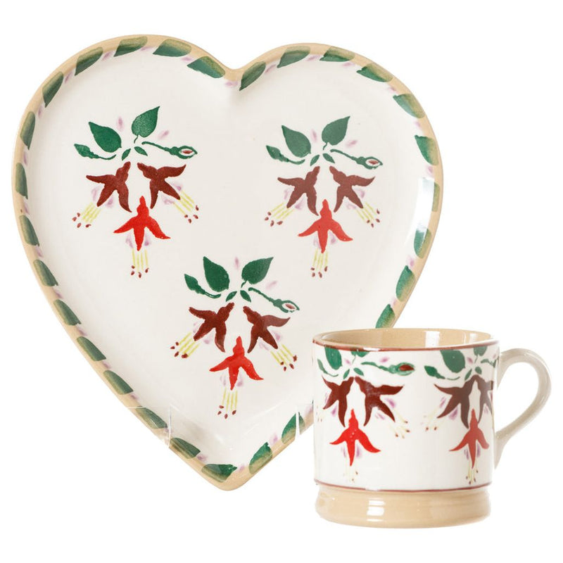 Medium Heart Plate and Small Mug Fuchsia | NicholasMosse.com